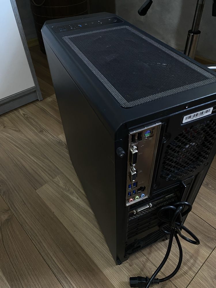 PC Gaming Ryzen 5 | 16GB RAM | SSD 500GB | GTX 1050 | Ofer și monitor!