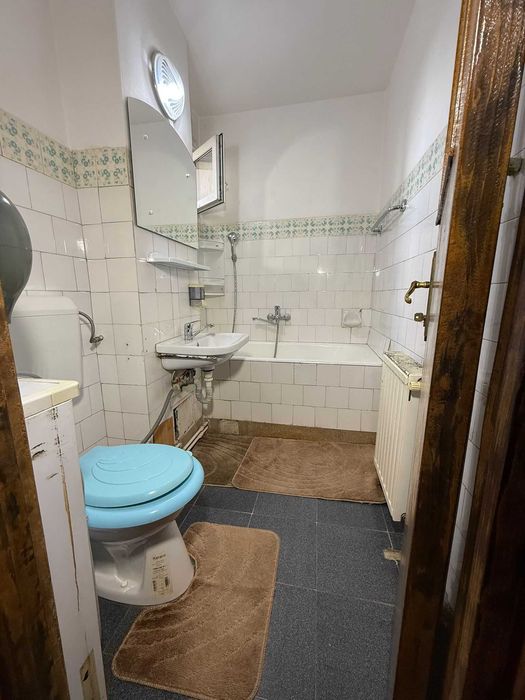 Vând apartament 2 camere- Calea Bucuresti,cartier Astra (loc parcare)