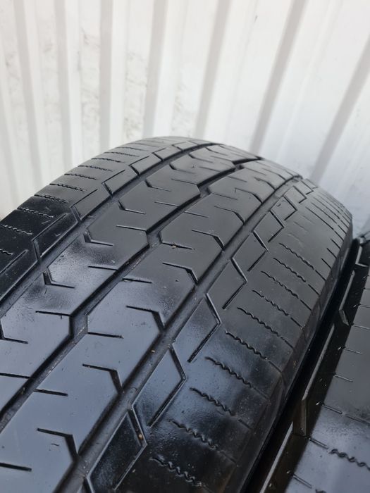 2  Anvelope de vara *215/60R17 C*TOYO*LICHIDARE STOC*50 Lei Buc*