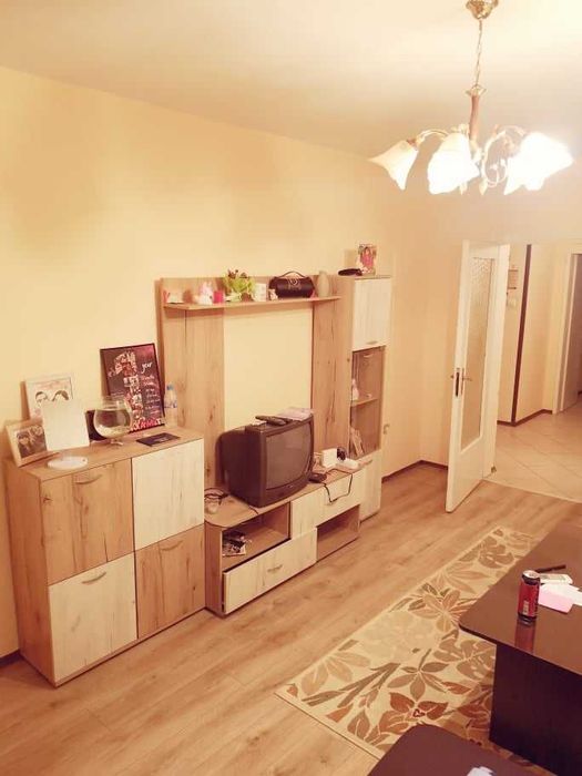 Дава се под наем Тристаен апартамент в Бургас, Братя Миладинови - 110 кв.м за 204 € - Снимка #1