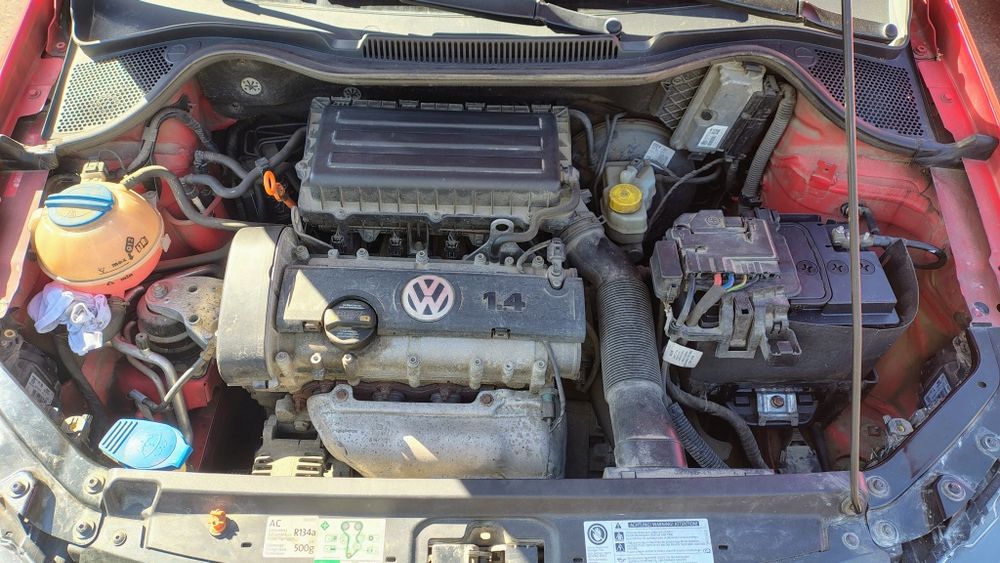 Vand Volkswagen Polo 1,4 benzina