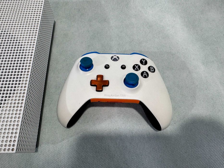 Конзола - Xbox one S / 500 G / X3