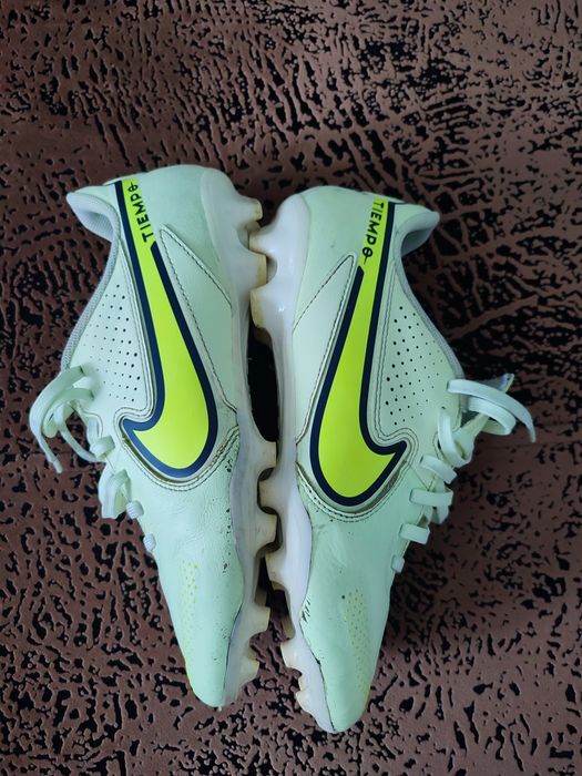 Nike Tiempo numărul 39