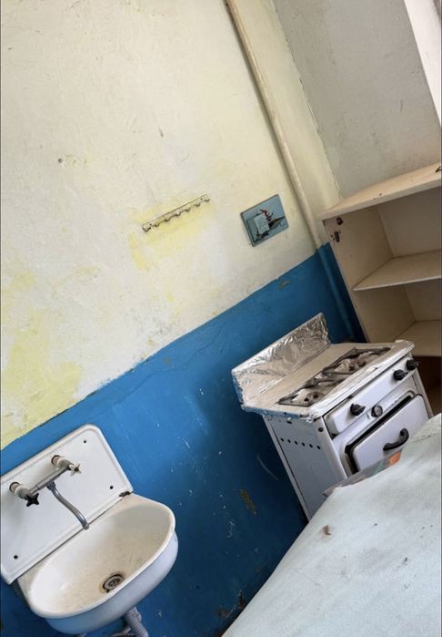 Продается квартира 1 комнатя 3 мкр 3 этаж без ремонта