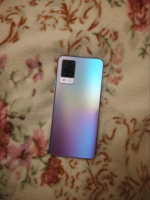 Vivo V21/128g телефон
