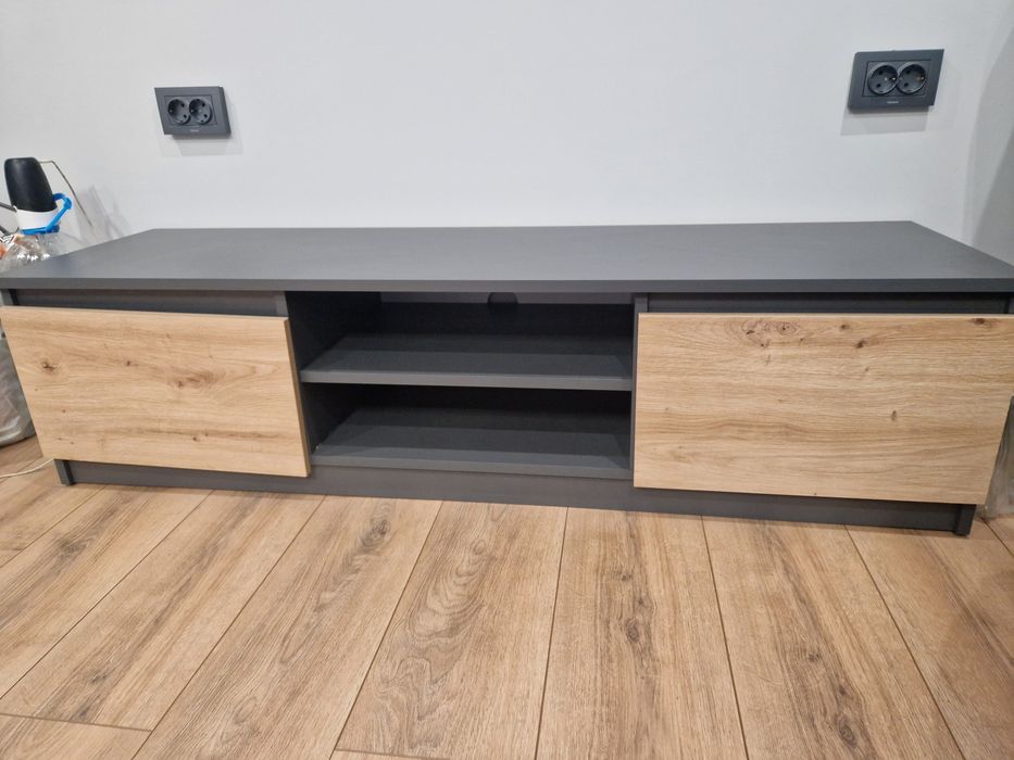 Шкаф за телевизор