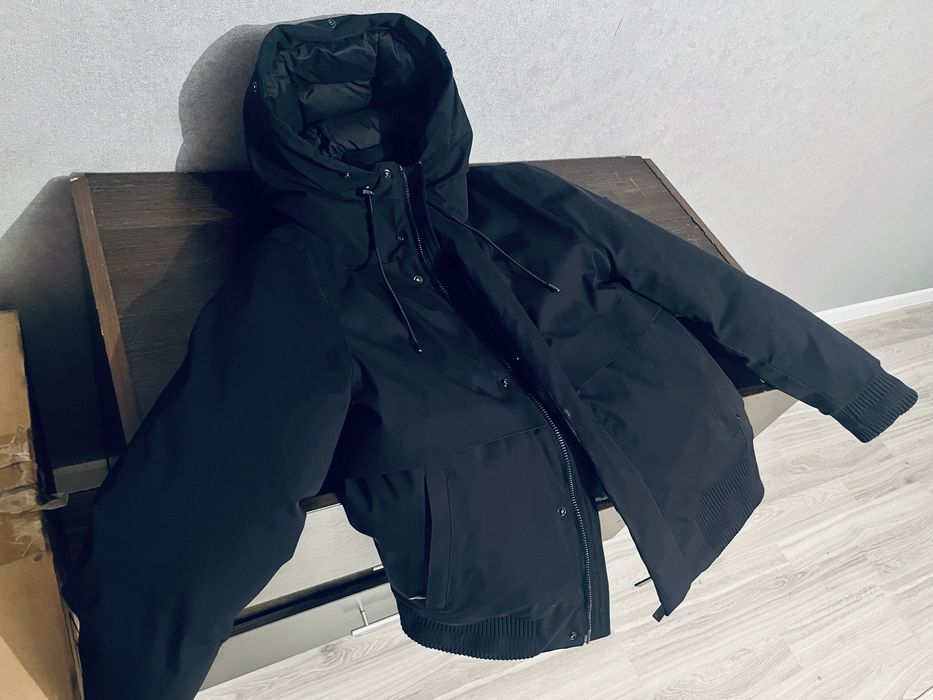 Куртка только одинраз одел новый