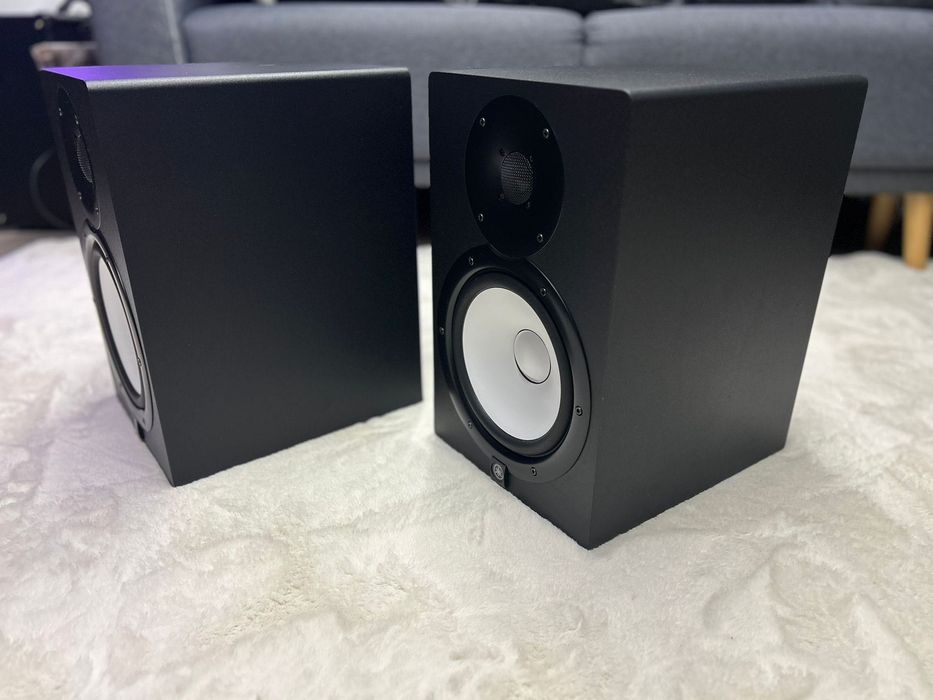 Vând set boxe Yamaha HS8 + accesorii complete