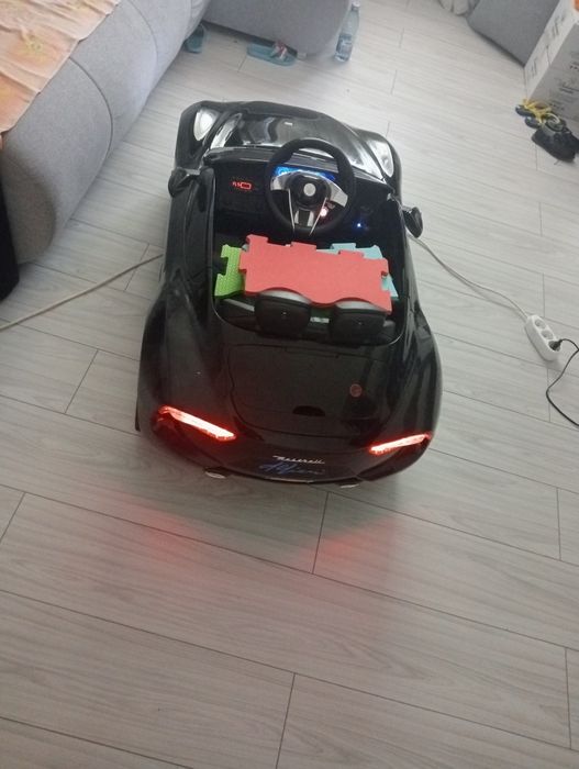 Mașinuță electrica pentru copii Maserati