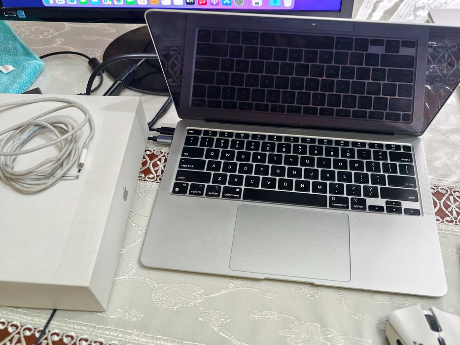 MacBook Air M1 8GB 256GB