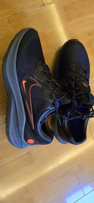 Nike zoom winflo 8 Shield 42,5