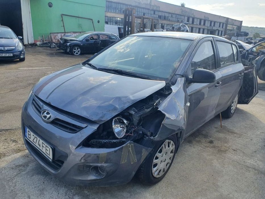 bara fata spate capota trager calandru haion stop tripla far oglinda stanga dreapta Hyundai i20 motor 1.4crdi 75cp D4FC Dezmembrez