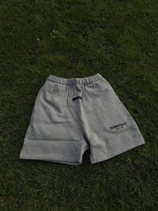 Pantaloni Scurti Essentials / Premium / 2025
