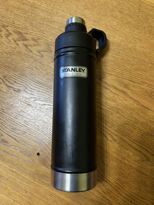 Bidon pentru apă Stanley