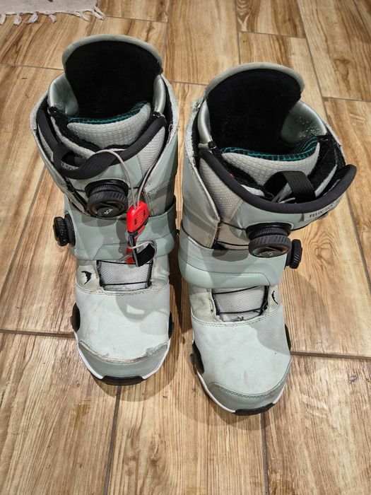 Обувки и автомати Burton Step On