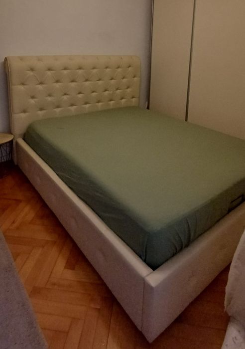 Vând pat si dulap