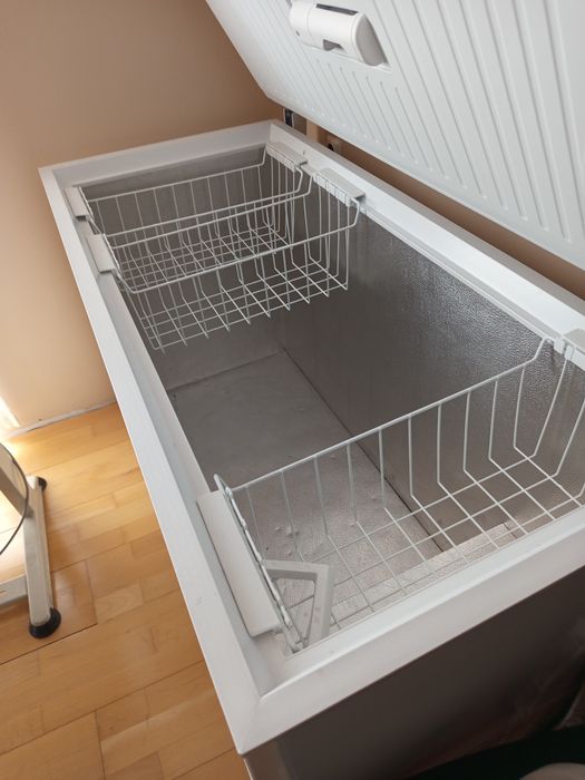 Vând ladă frigorifică ZANUSSI