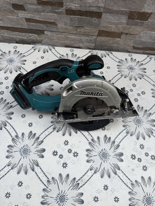 Ръчен акумулаторен циркуляр Makita DSS501Z / 18 V, диск 136 мм /