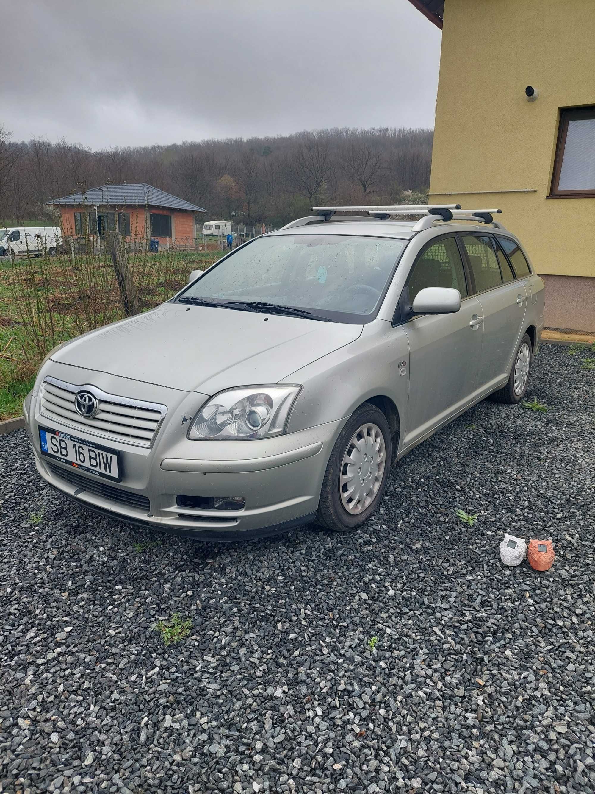 Vând Toyota Avensis