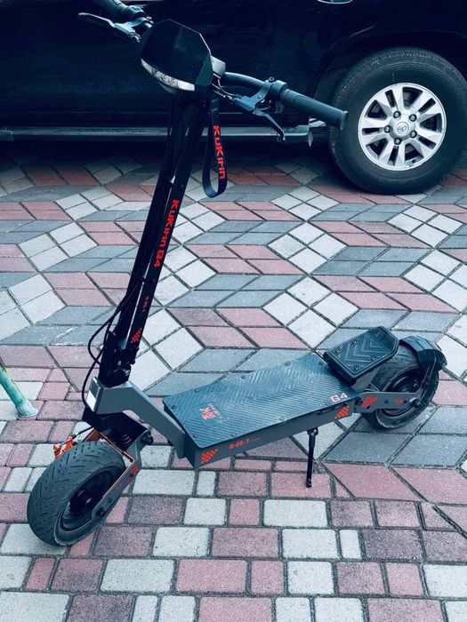 продам электросамокат KuKirin G4