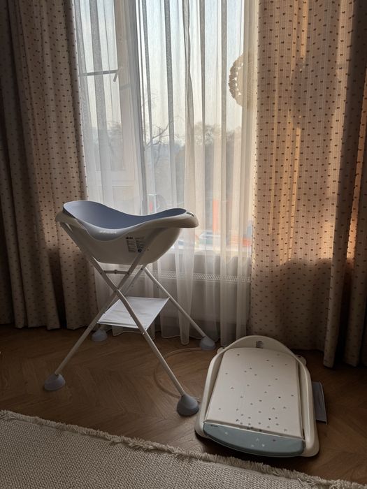 ванночка Beaba (в комплекте пеленальный стол)