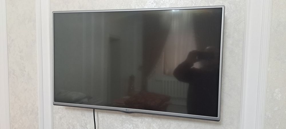 LG  телевизор сотилоди