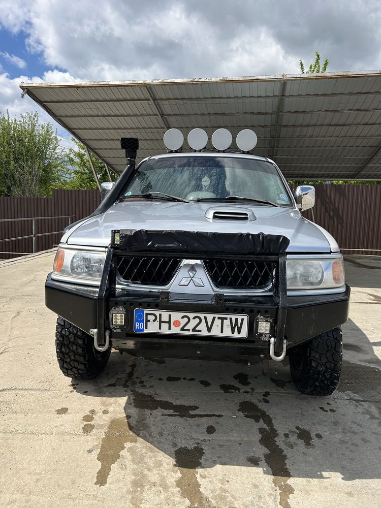 Mitsubishi pajero sport