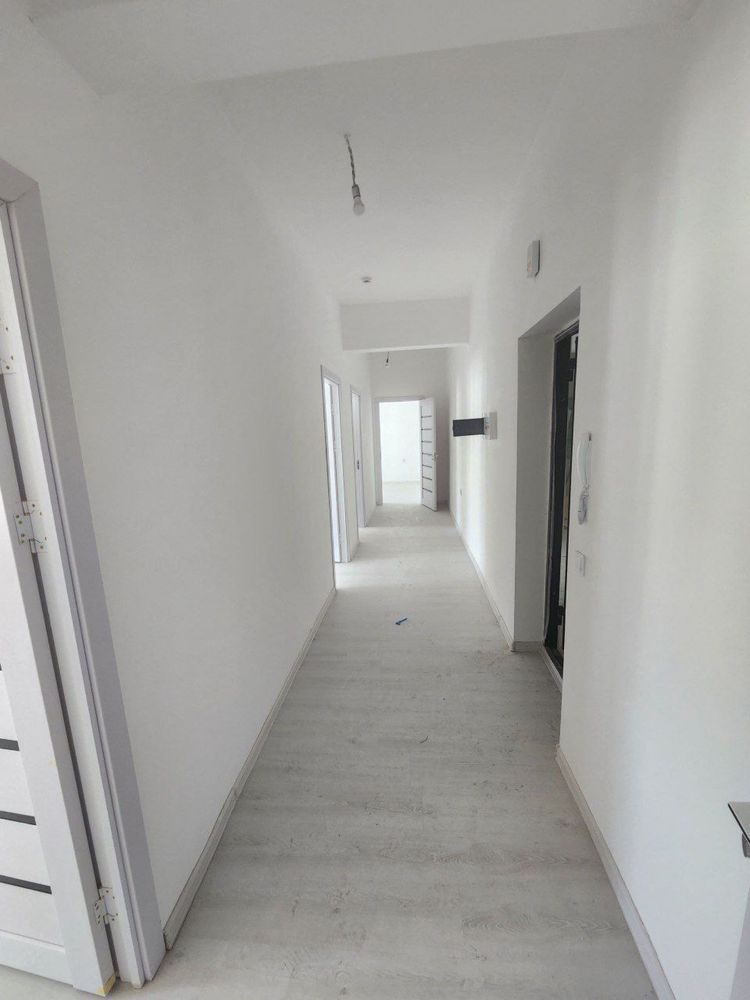Yangi Darxon 3 xona 13 etaj 76 kv 56000$ bolishi