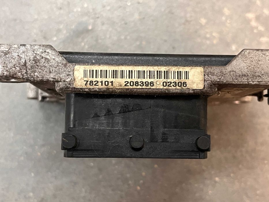 Компютри двигател ECU Opel Corsa C 1.2i Опел Корса Ц