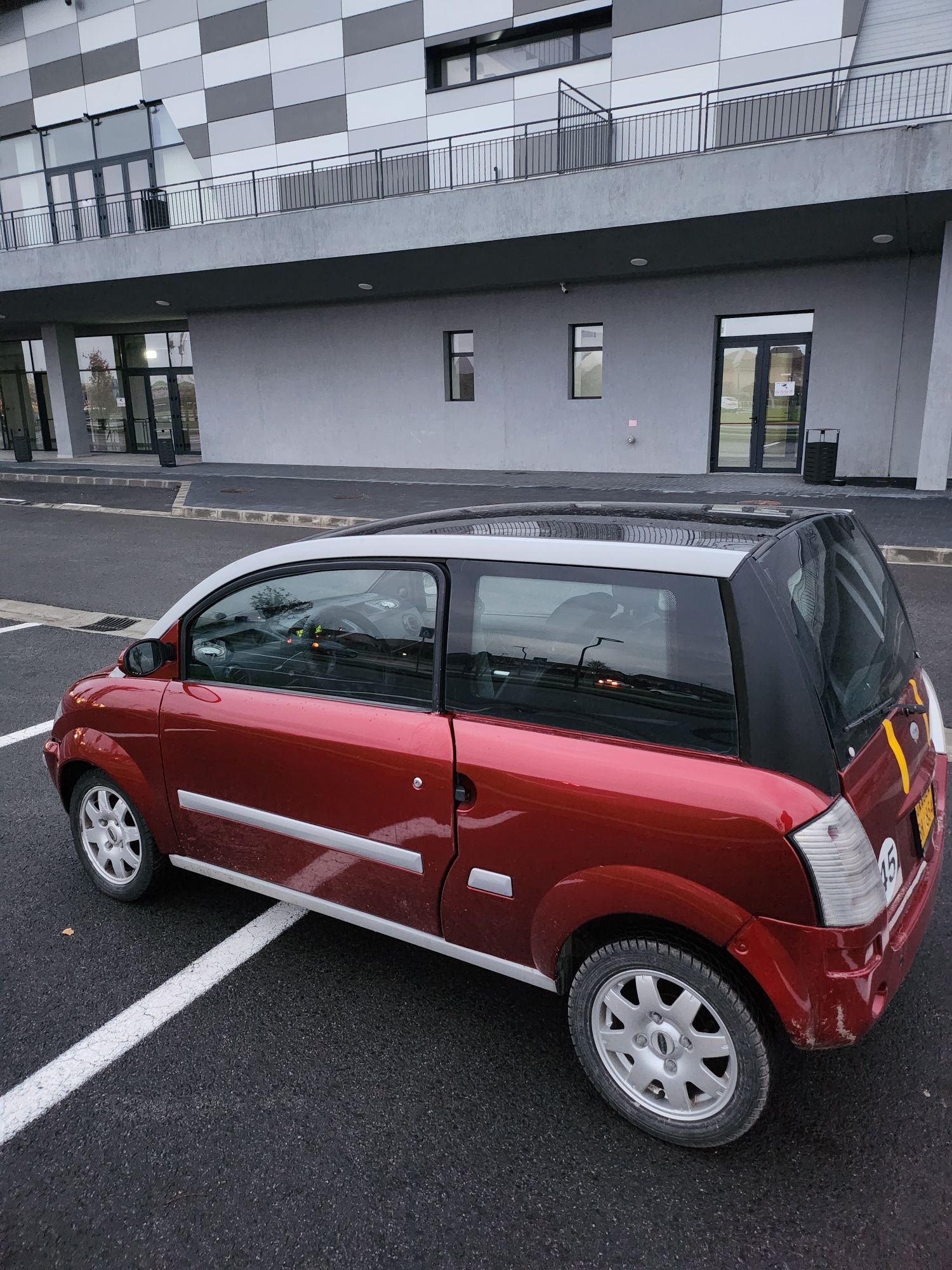 Vând autoturism Microcar