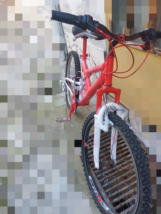 Колело 24 цола метални педали