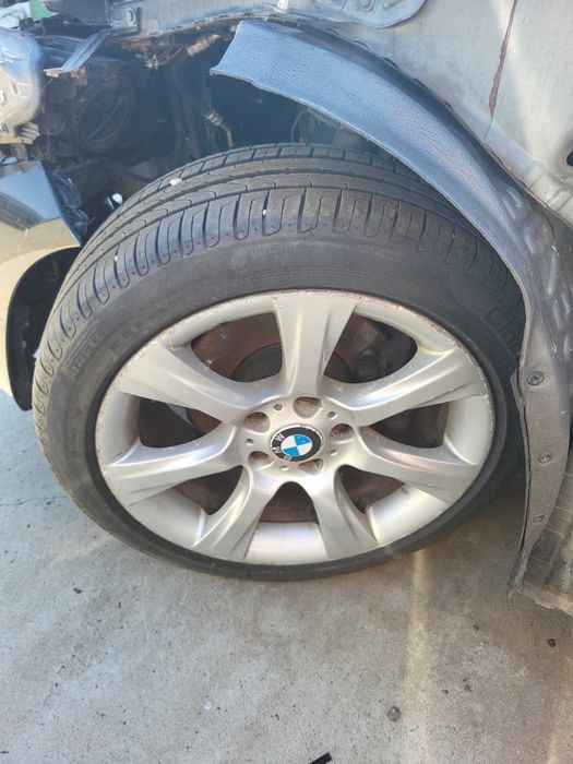 Jante R18 bmw f30,f31,f34,f36 cu cauciucuri de vara foarte bune