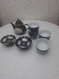 Продам чайный сервис  синего цвета, состоящий из 19 предметов