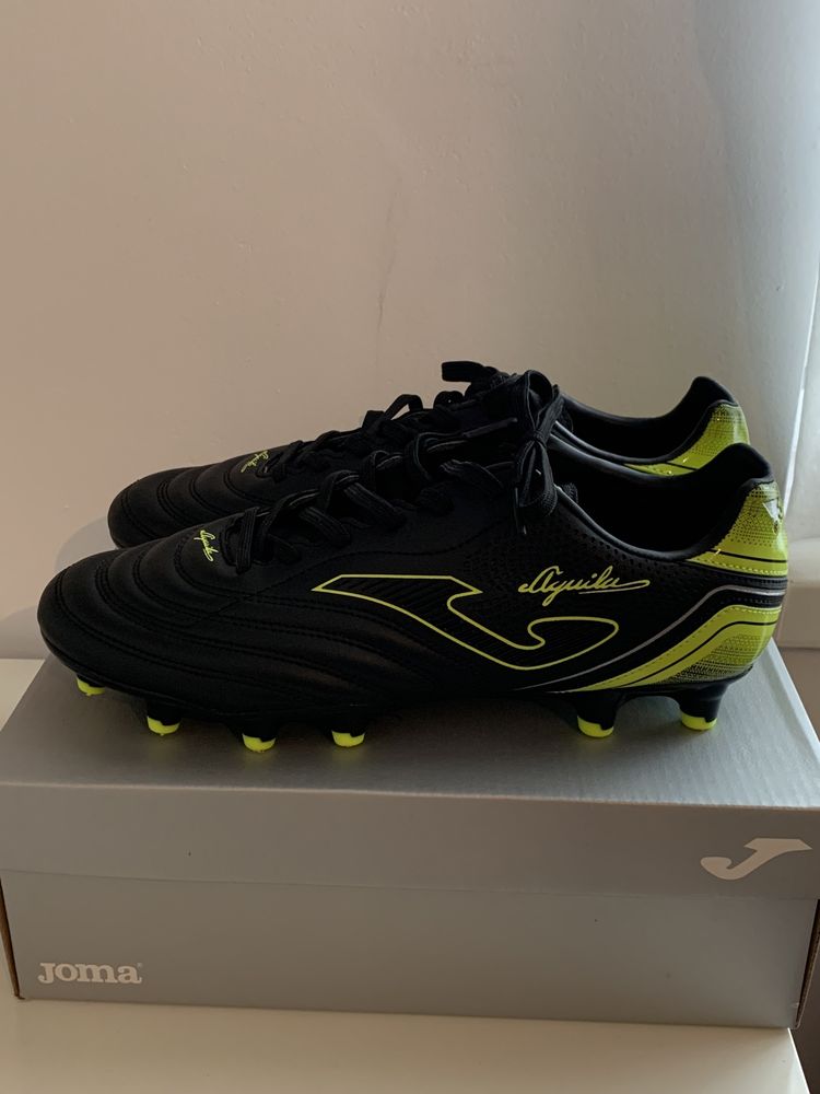 Papuci cu crampoane fotbal de joma nr 41 .