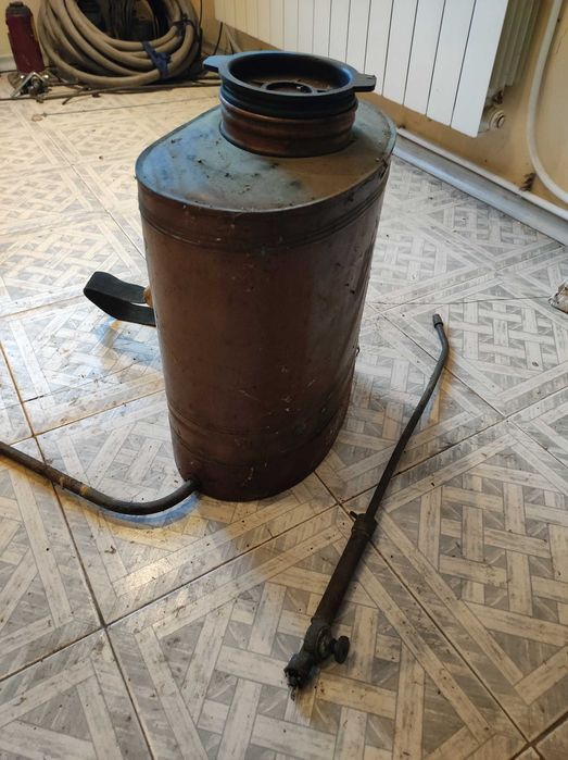 Стари медни пръскачки