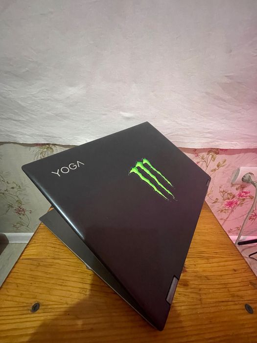 Ноутбук Lenovo YOGA 520-14IKB
