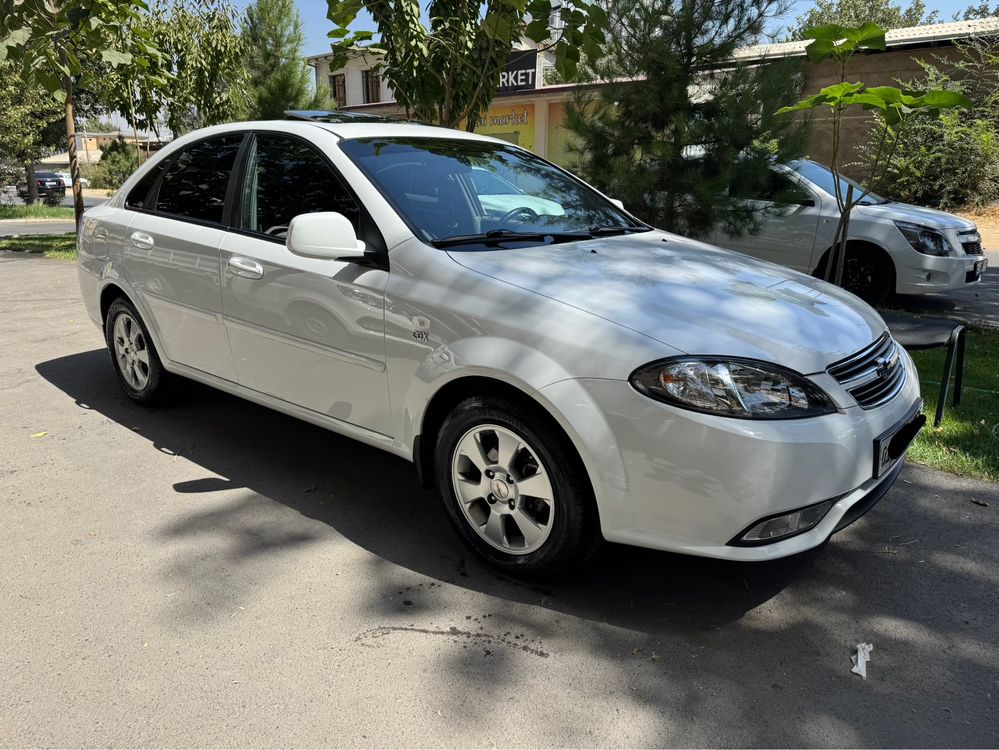 Продается Gentra-3 pozitsiya kraskasi toza metan gaz bor