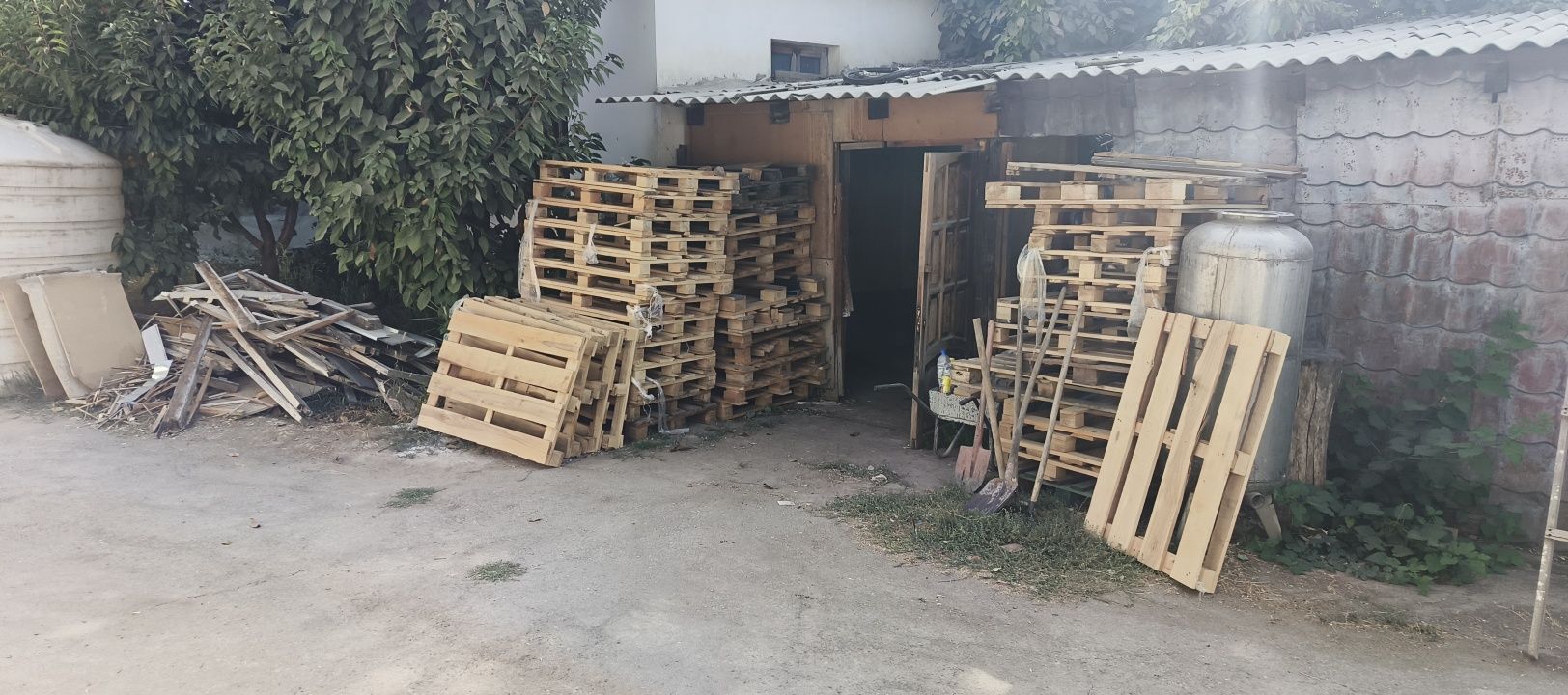 Продается Срочно палеты