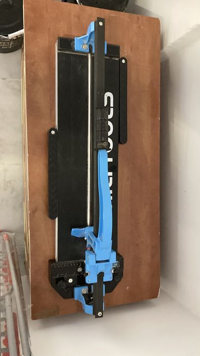 Продается плиткорез