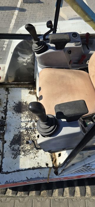 Miniexcavator Bobcat 328