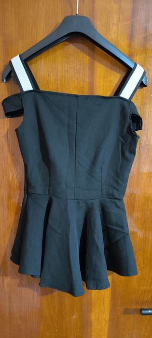 Лятна блуза с паднали рамене