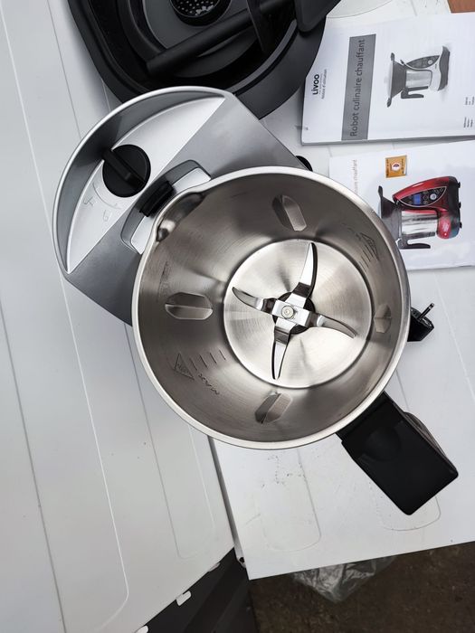 Robot de bucatarie Livoo all-in-one cu functie de gatit