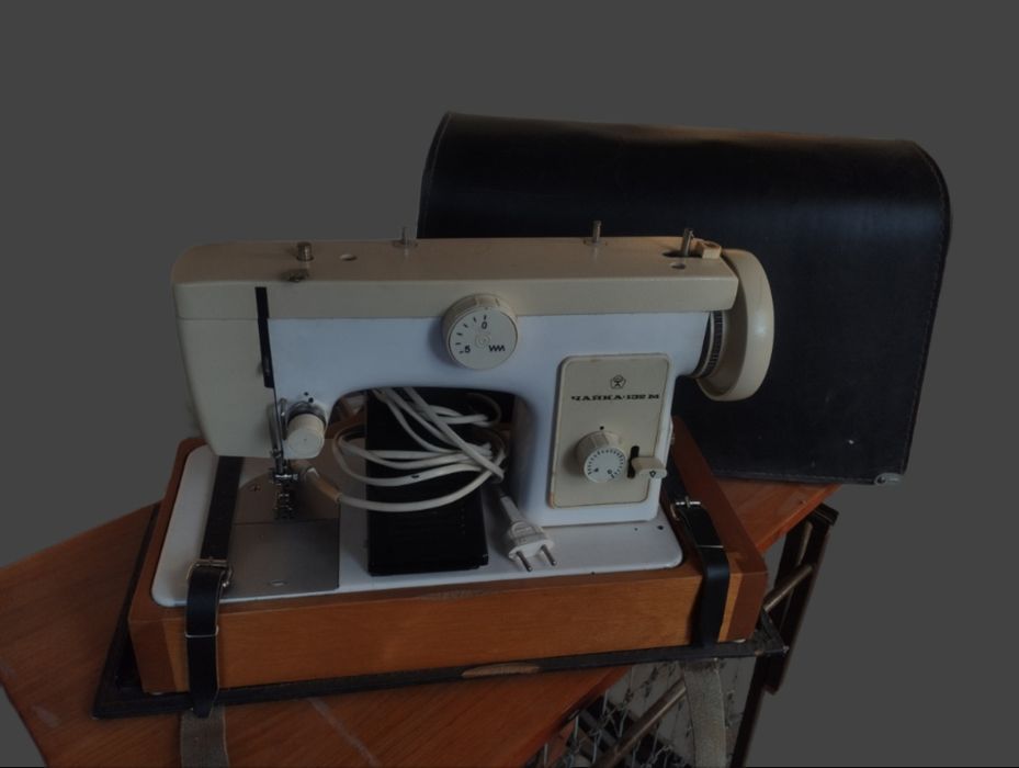 Машинка с футляром