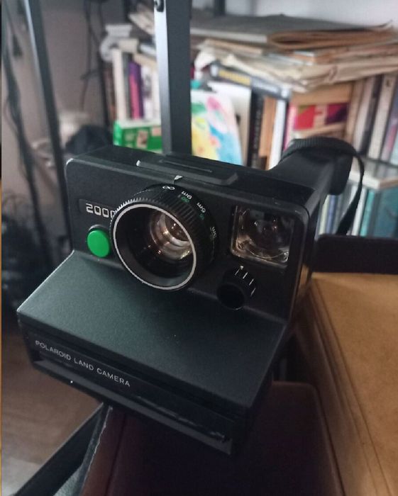 polaroid land camera 2000