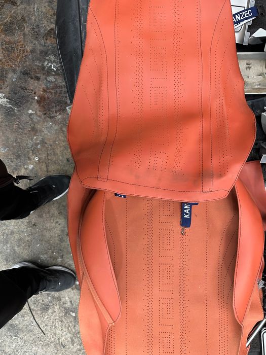 Продается чехол универсальный