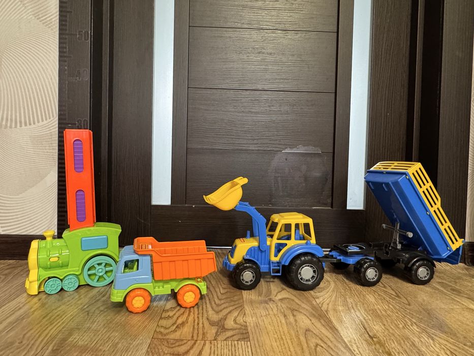 Продам игрушки для мальчика