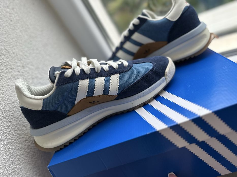 Маратонки Adidas SL 72