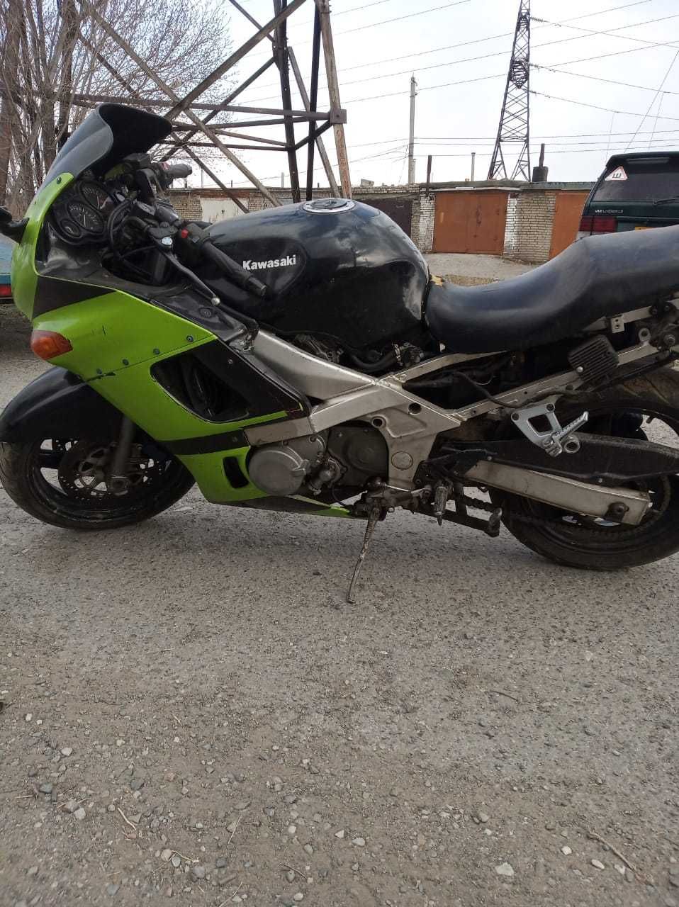 Продам мотоцикл  ZZR 600