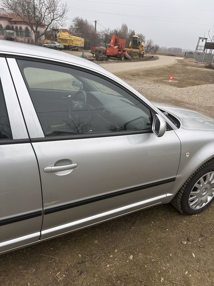 Skoda superb 1.9 tdi proprietar de noua