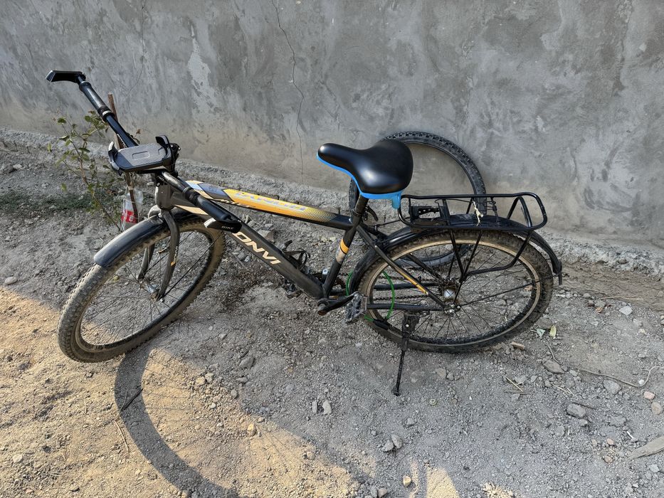 Velik sotiladi yuradi